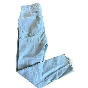 Forever 21 Light Wash High Rise Skinny Jeans with Distressed Hem - Size 27